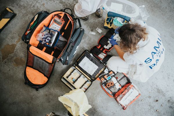 Les essentiels pour constituer un kit d'urgence complet